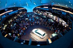 Mercedes-Benz-IAA-Exhibition-0026.jpg